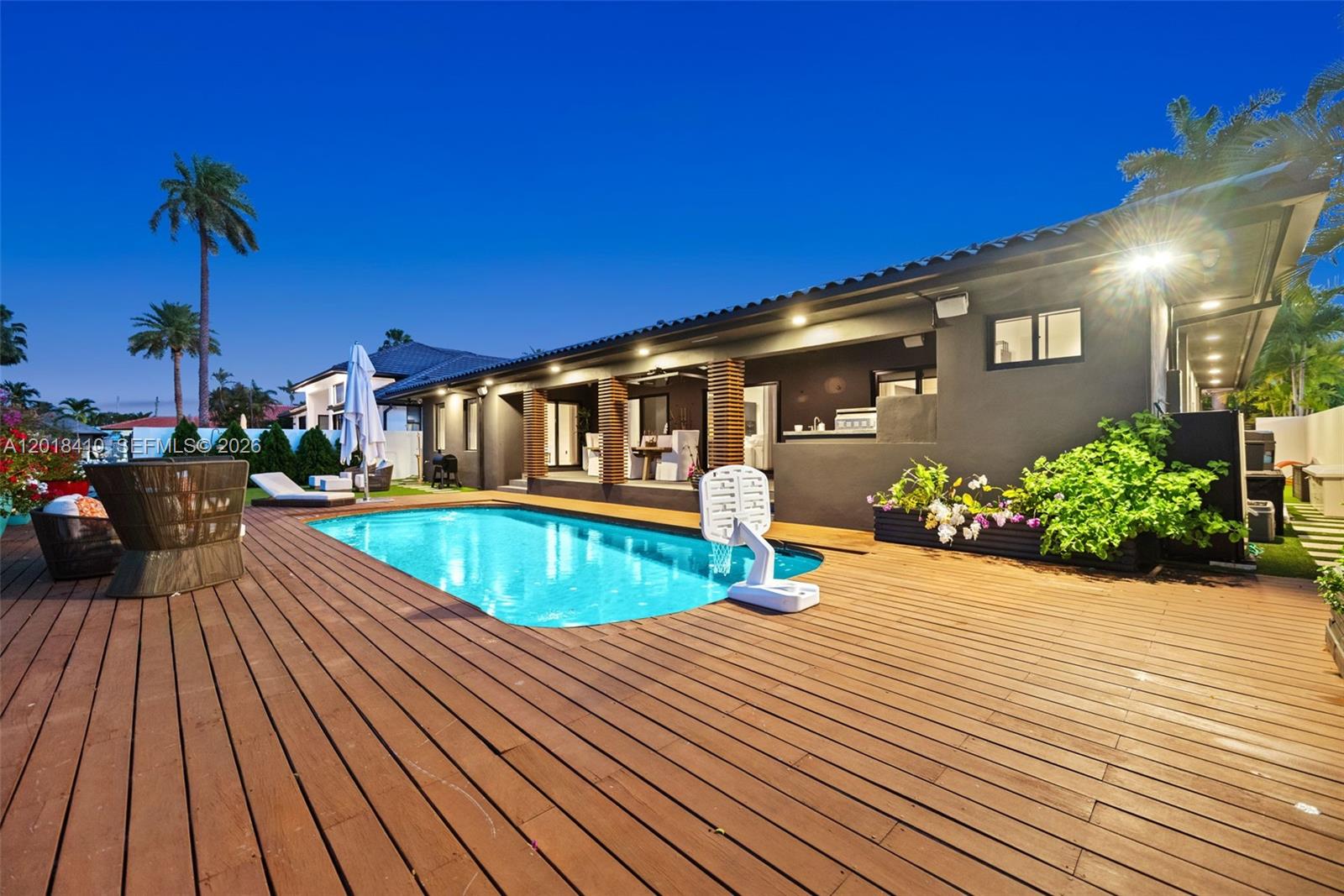 EASTERN SHORES - Residential