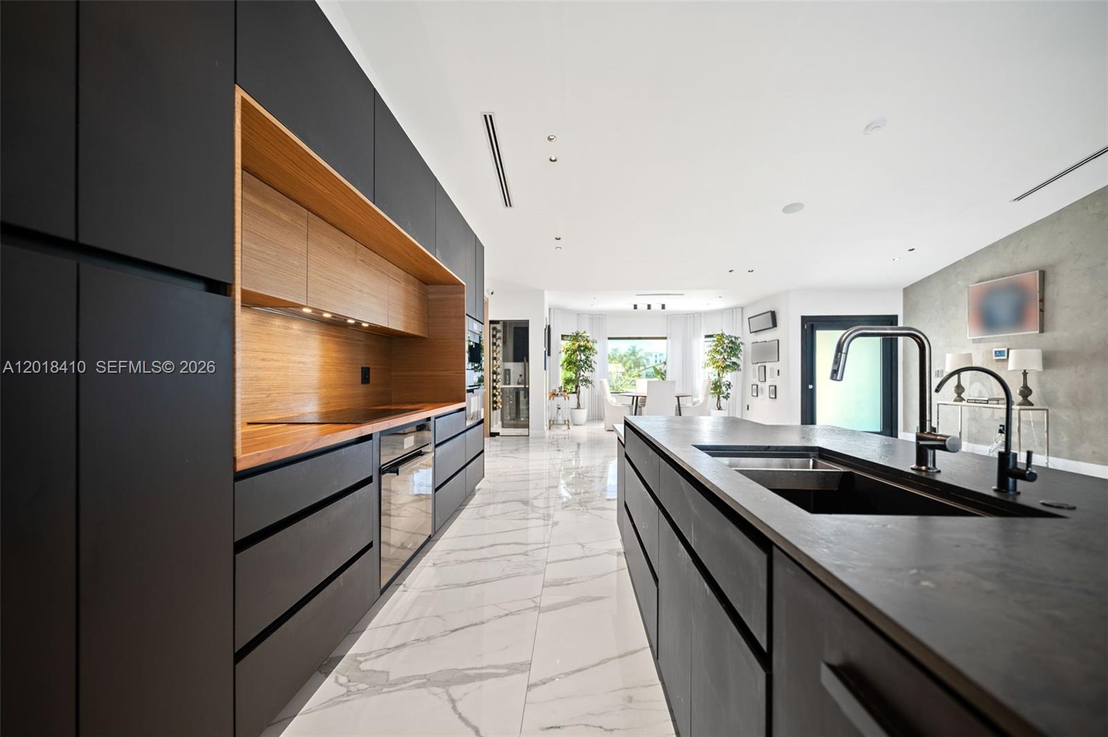 EASTERN SHORES - Residential