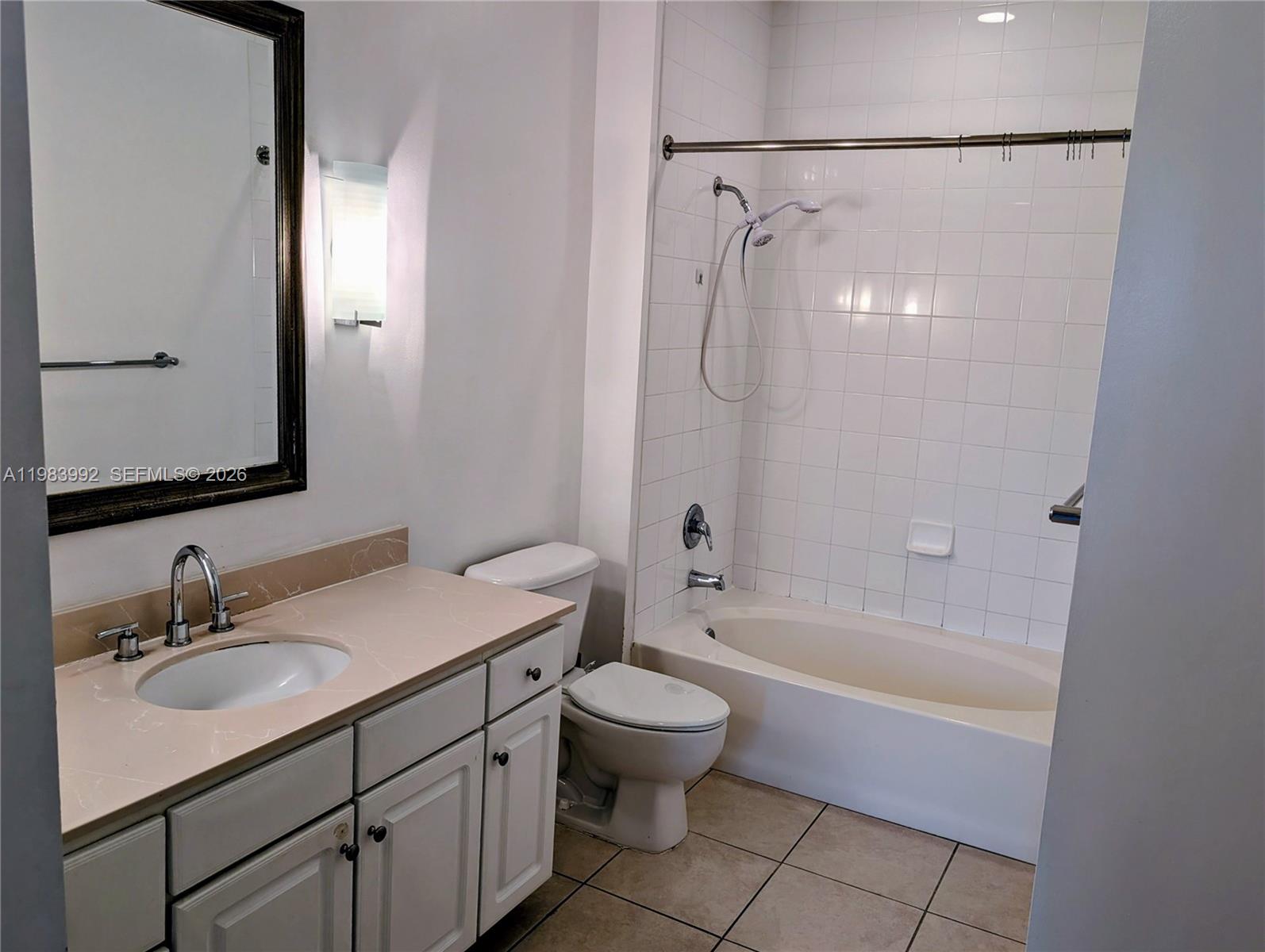 CITE CONDO - Residential Lease