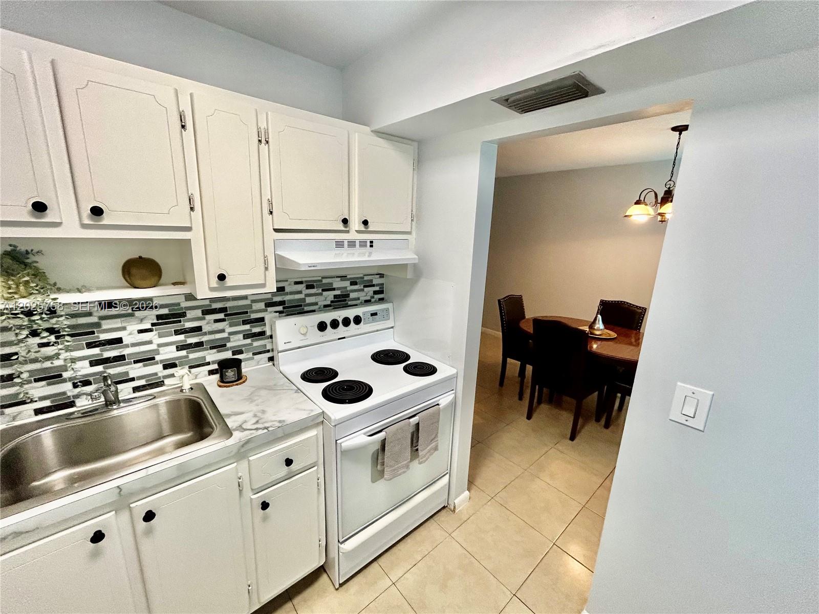 View photos, virtual tours, details... 2213 NE 1st Ct 203