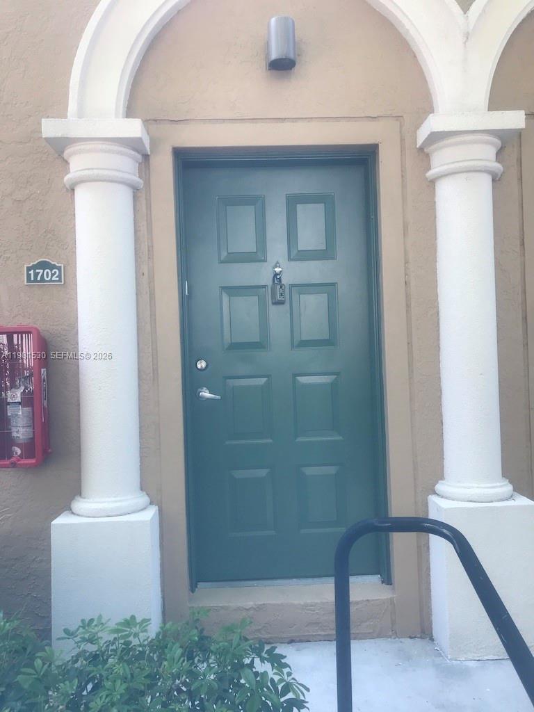 2991 NE 185th St 1702