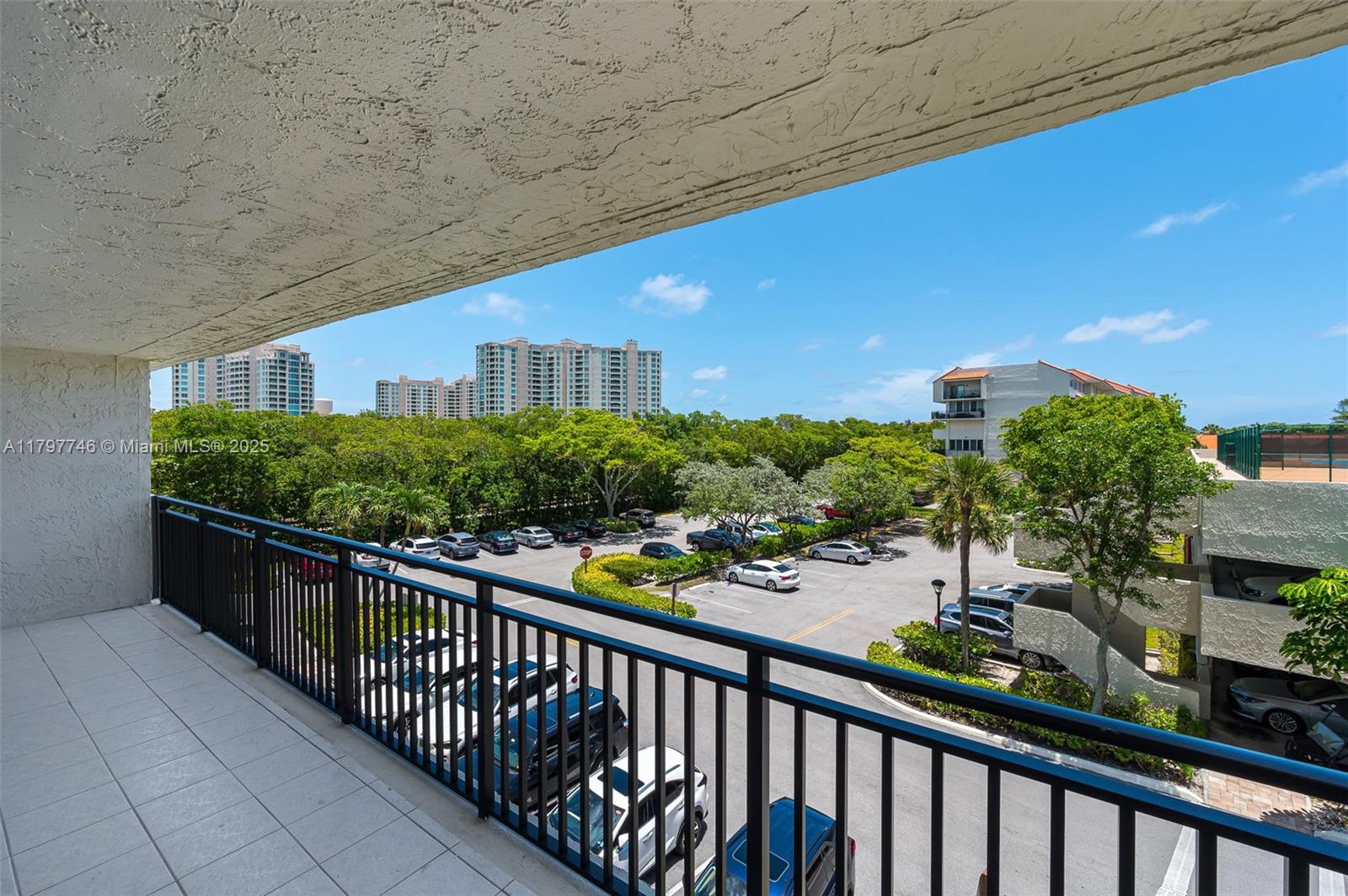 REGENCY HIGHLAND - Residential Lease