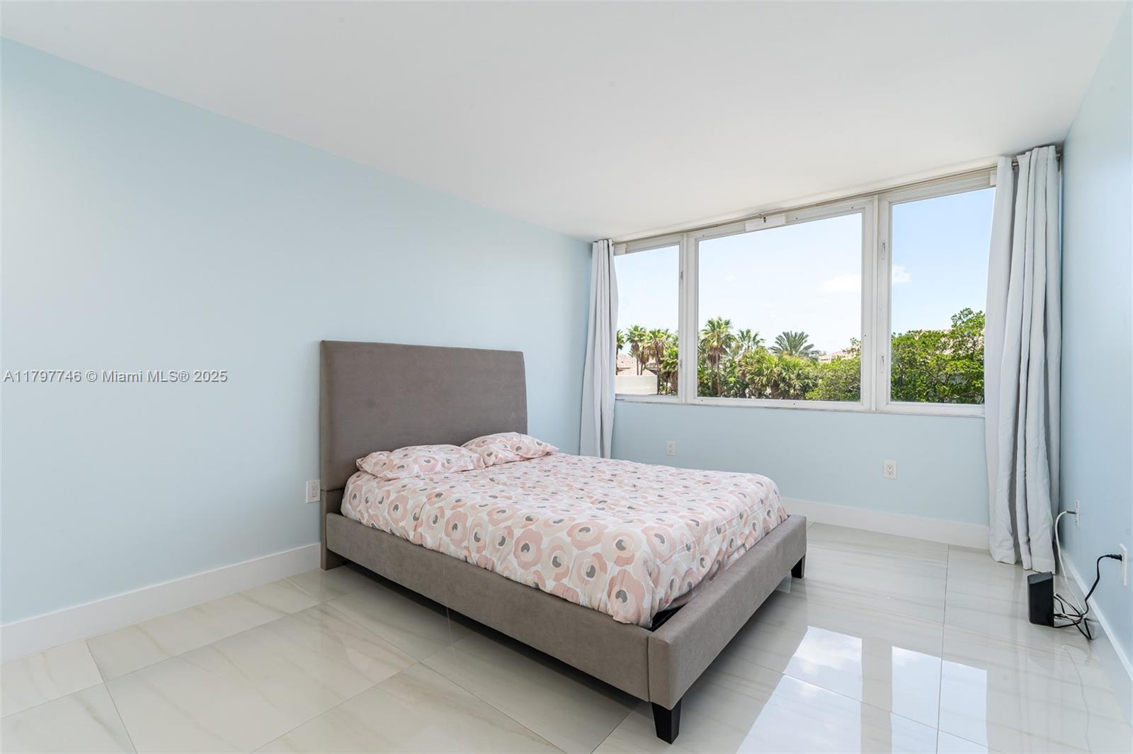 REGENCY HIGHLAND - Residential Lease