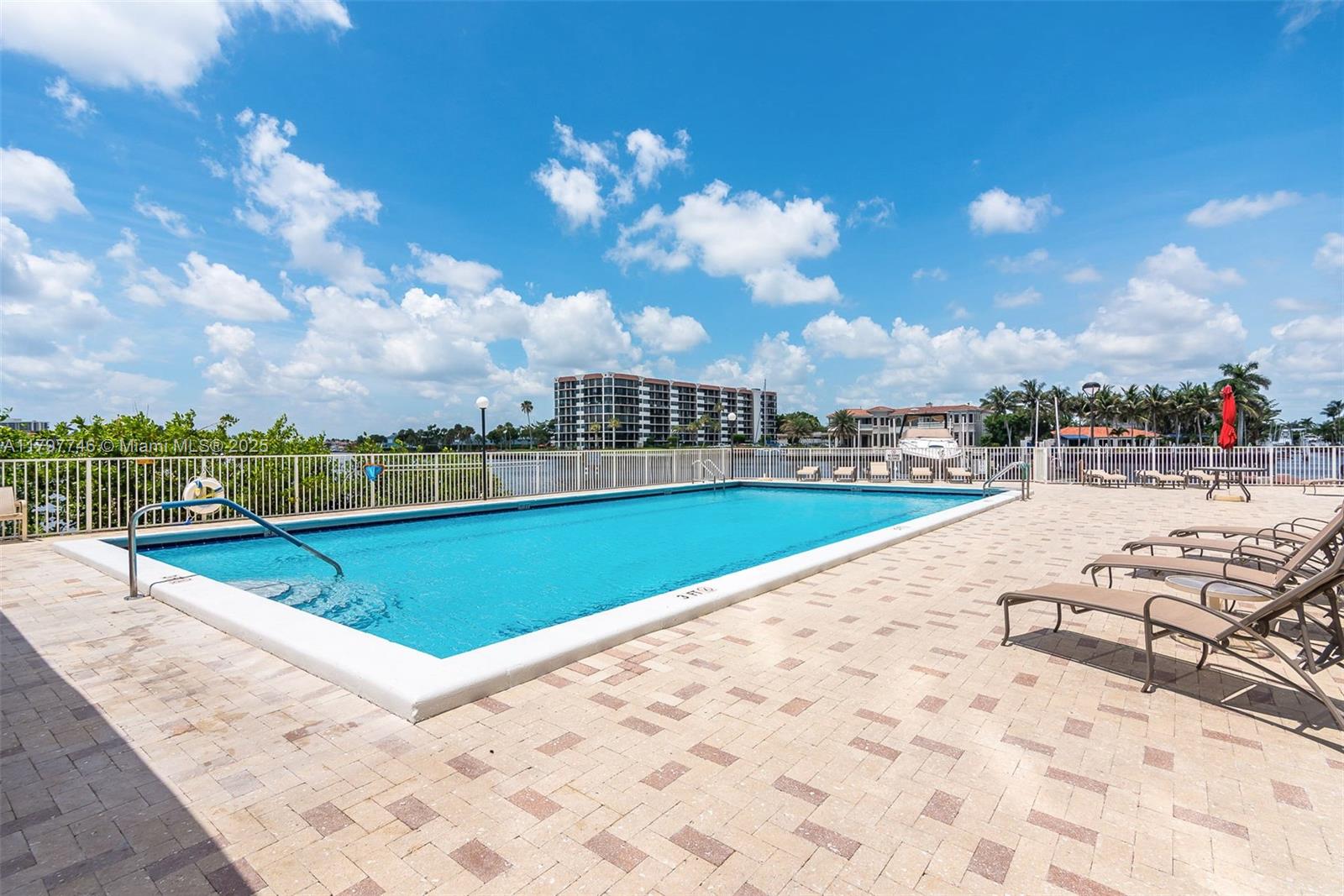 REGENCY HIGHLAND - Residential Lease