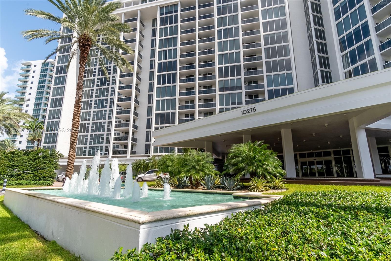 Located in the exclusive Bal Harbour area, Harbour House sits on a beautiful beachfront along the Atlantic Ocean. This seventh-floor residence offers direct ocean views. The unit has been fully renovated and furnished for your comfort, equipped with everything you need—just bring your personal belongings.
The condominium features first-class, resort-style amenities including beach service, pool, fitness center, spa, sauna, massage room, and more. This property is available for a one-year lease or longer-term rental. A second parking space is available for an additional $150 per month.
Harbour House is just steps away from the renowned Bal Harbour Shops, home to more than 90 luxury stores and fine dining options. Easy to show, 24hrs advanced notice required.