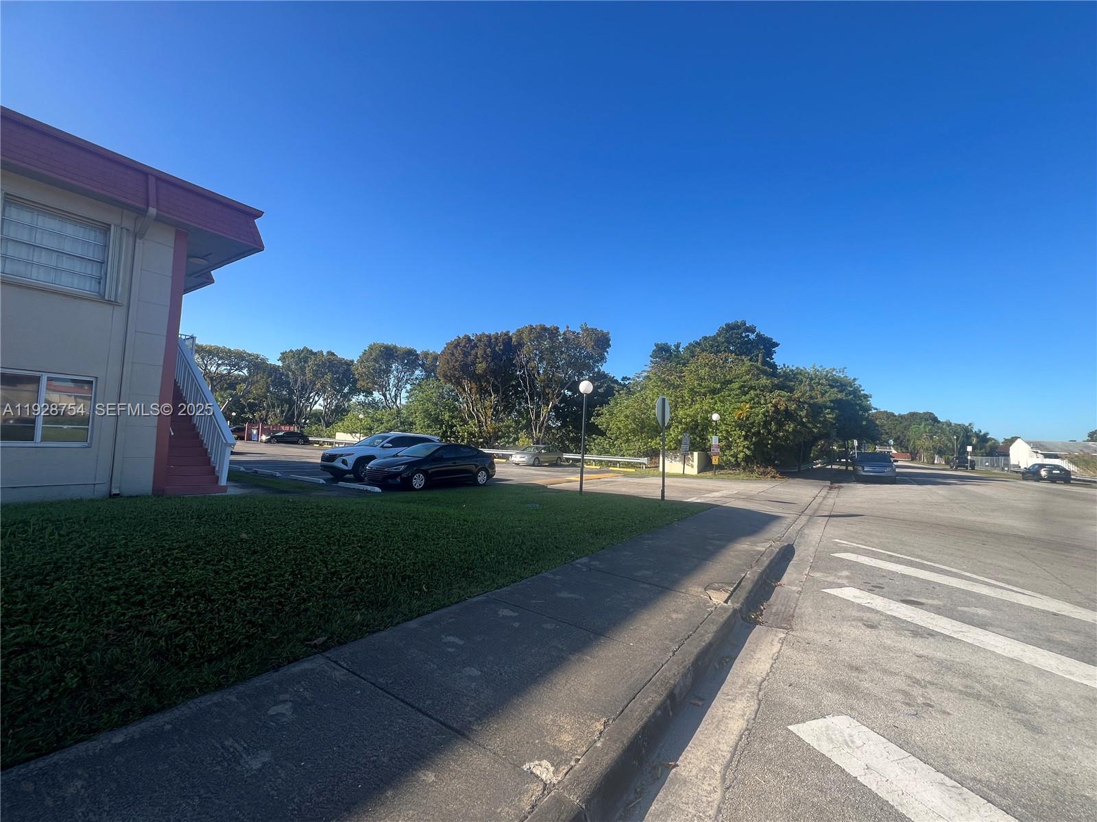 ROYALE GREEN CONDO 12 - Residential