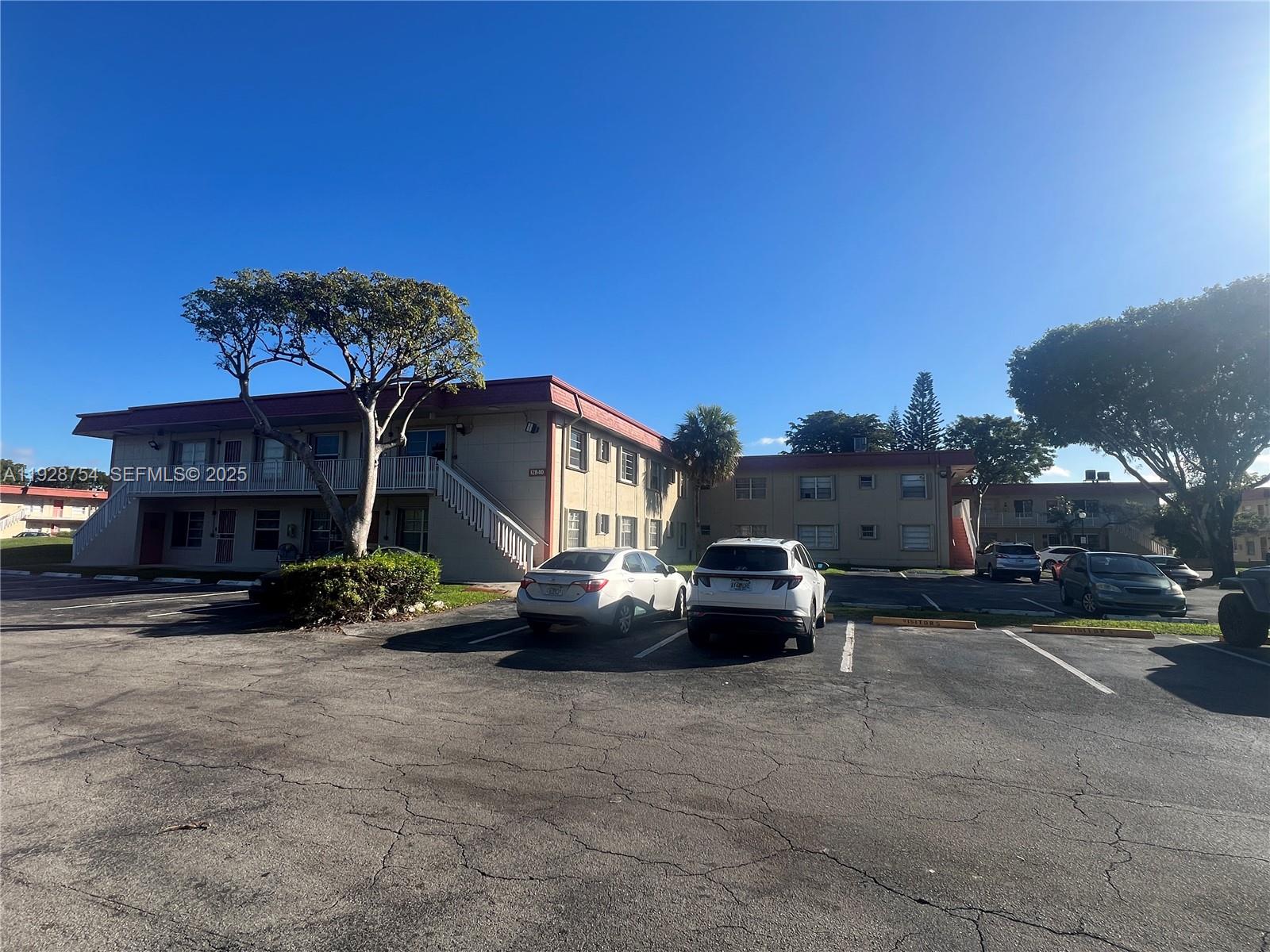 ROYALE GREEN CONDO 12 - Residential