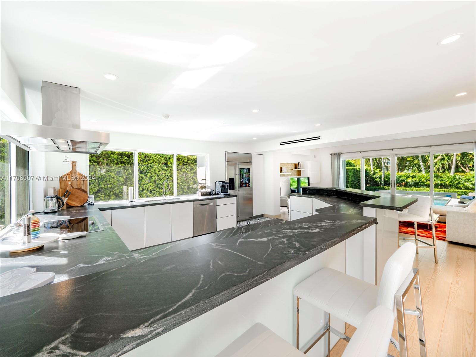 NAUTILUS SUB - Residential Lease