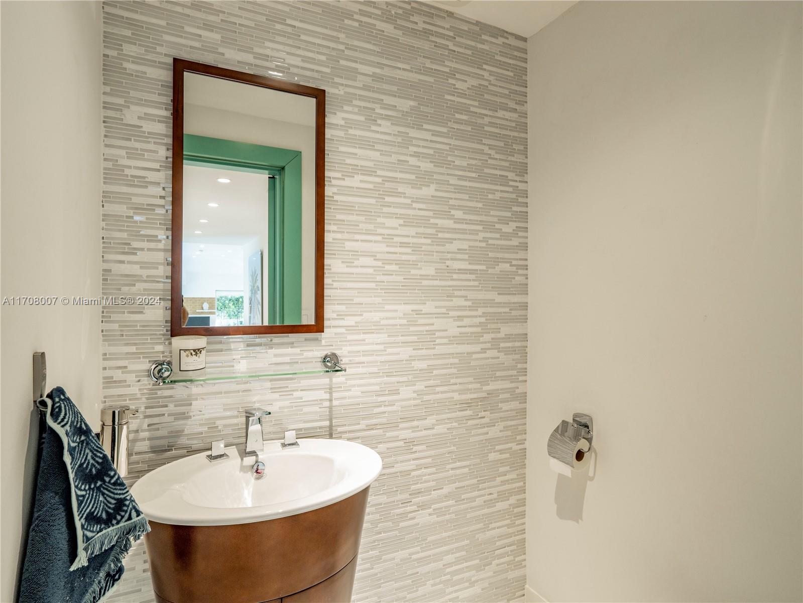 NAUTILUS SUB - Residential Lease