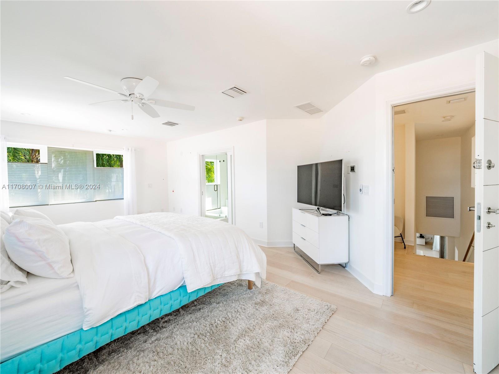 NAUTILUS SUB - Residential Lease