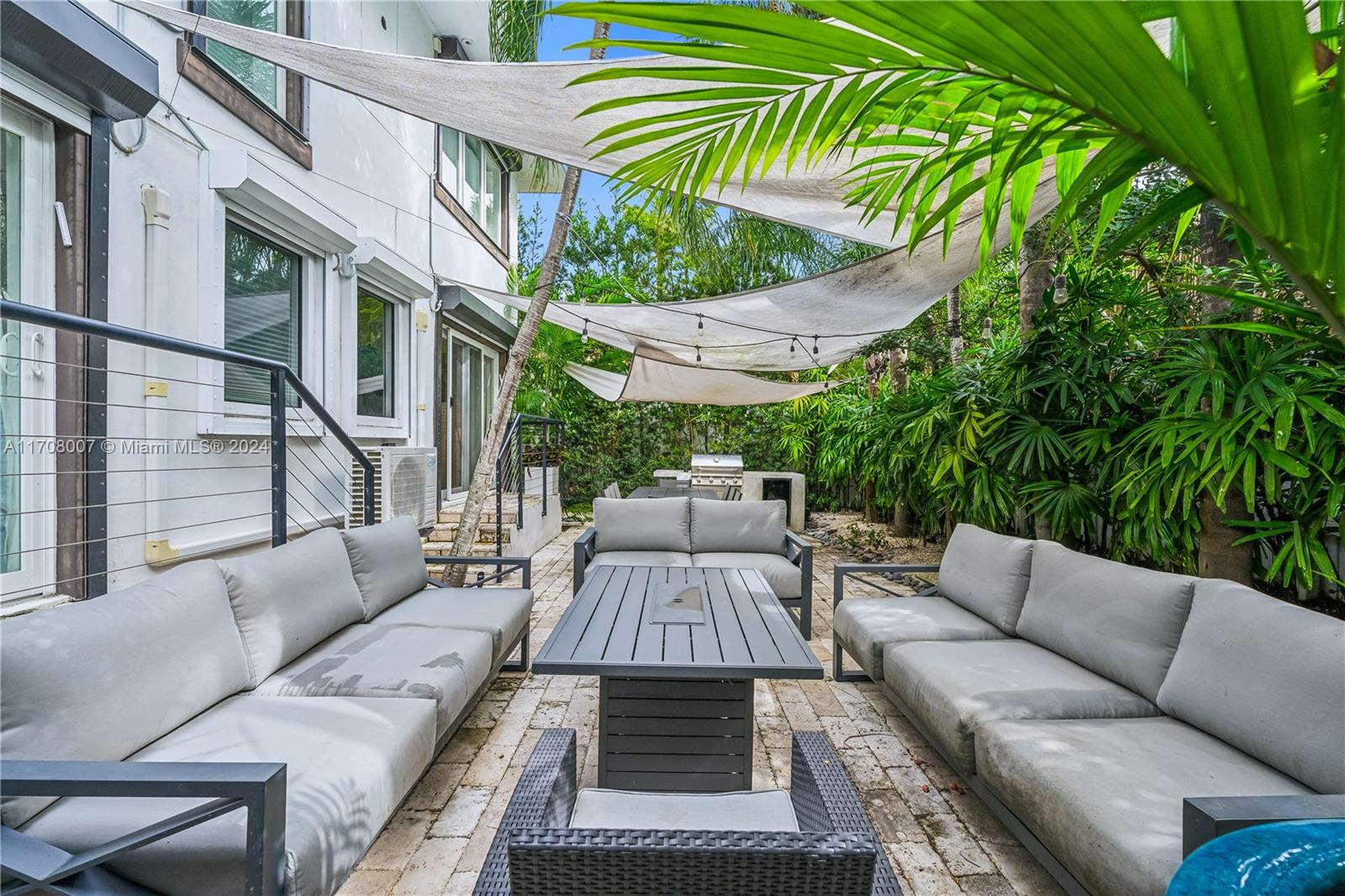 NAUTILUS SUB - Residential Lease