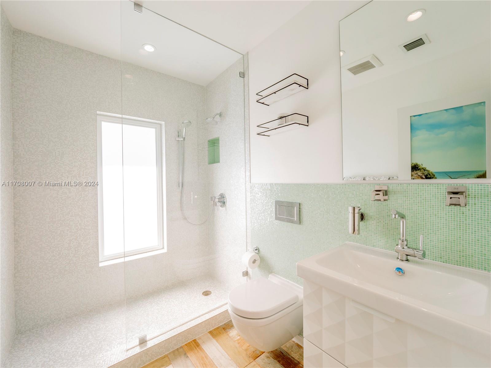 NAUTILUS SUB - Residential Lease