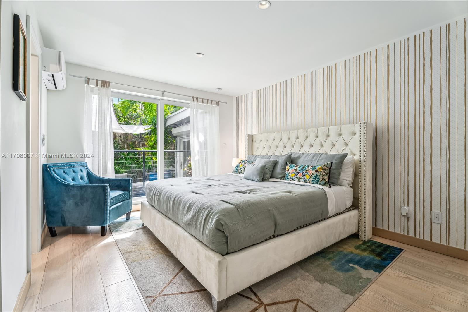 NAUTILUS SUB - Residential Lease
