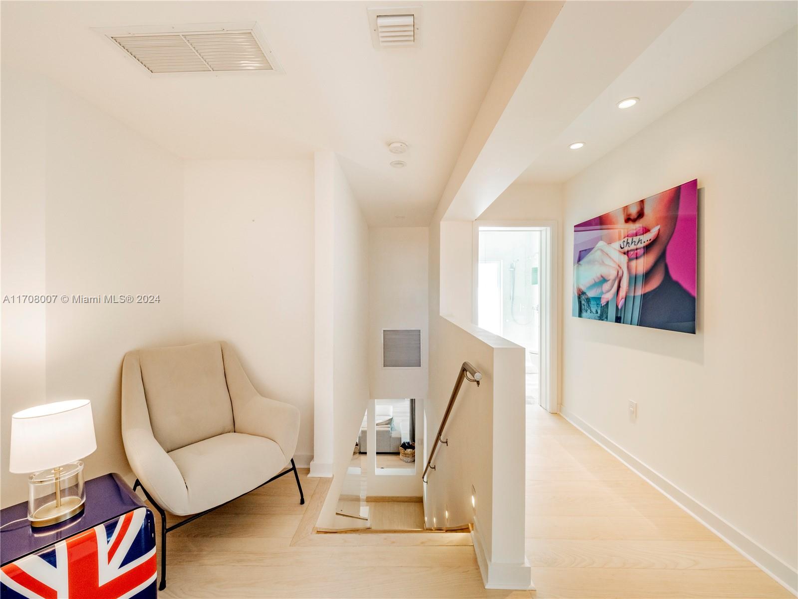 NAUTILUS SUB - Residential Lease