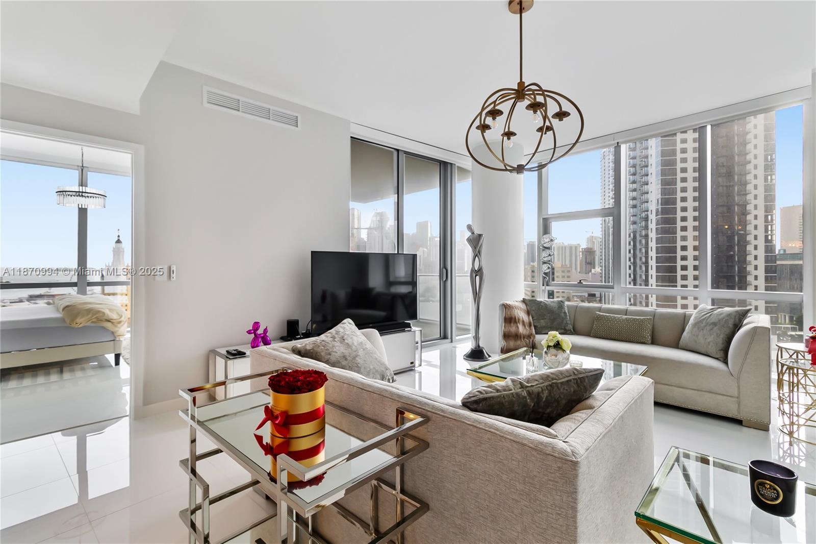 PARAMOUNT MIAMI WORLDCENT - Residential Lease