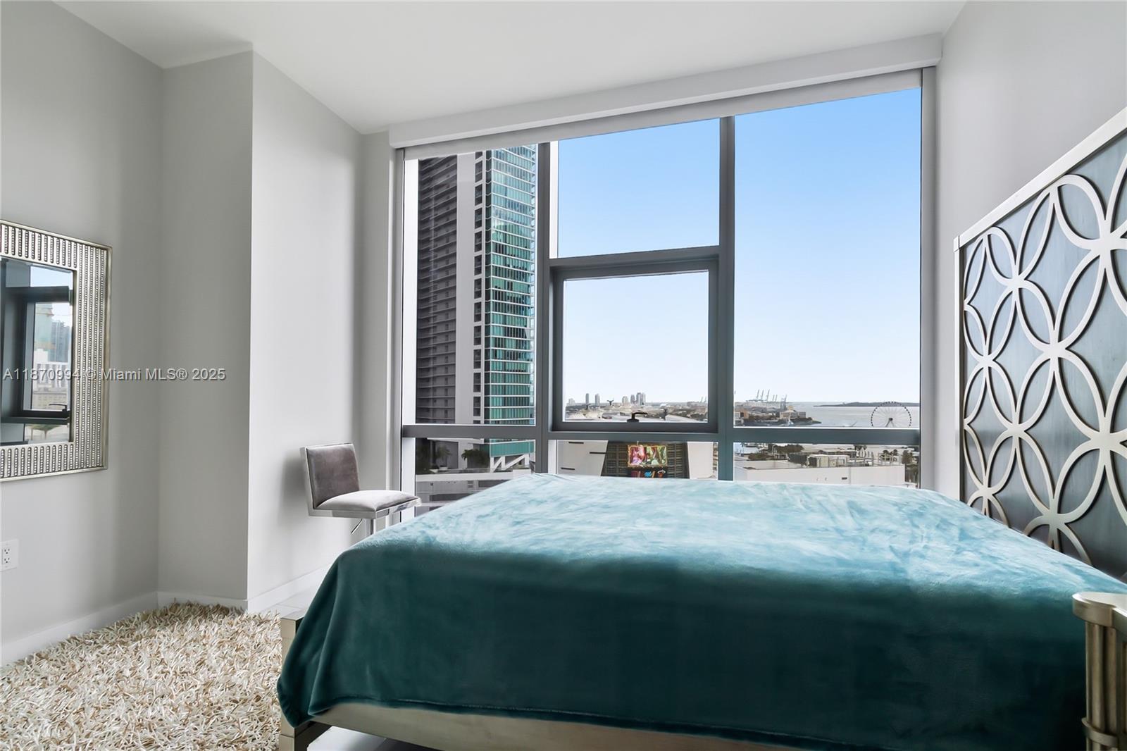 PARAMOUNT MIAMI WORLDCENT - Residential Lease