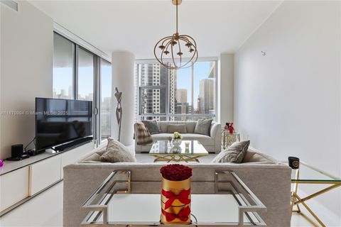 851 NE 1st Ave 1611 Miami FL 33132