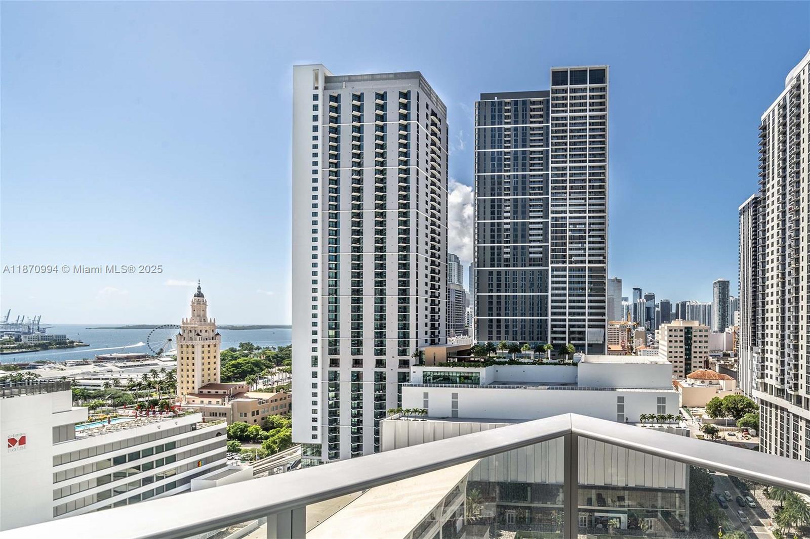 PARAMOUNT MIAMI WORLDCENT - Residential Lease