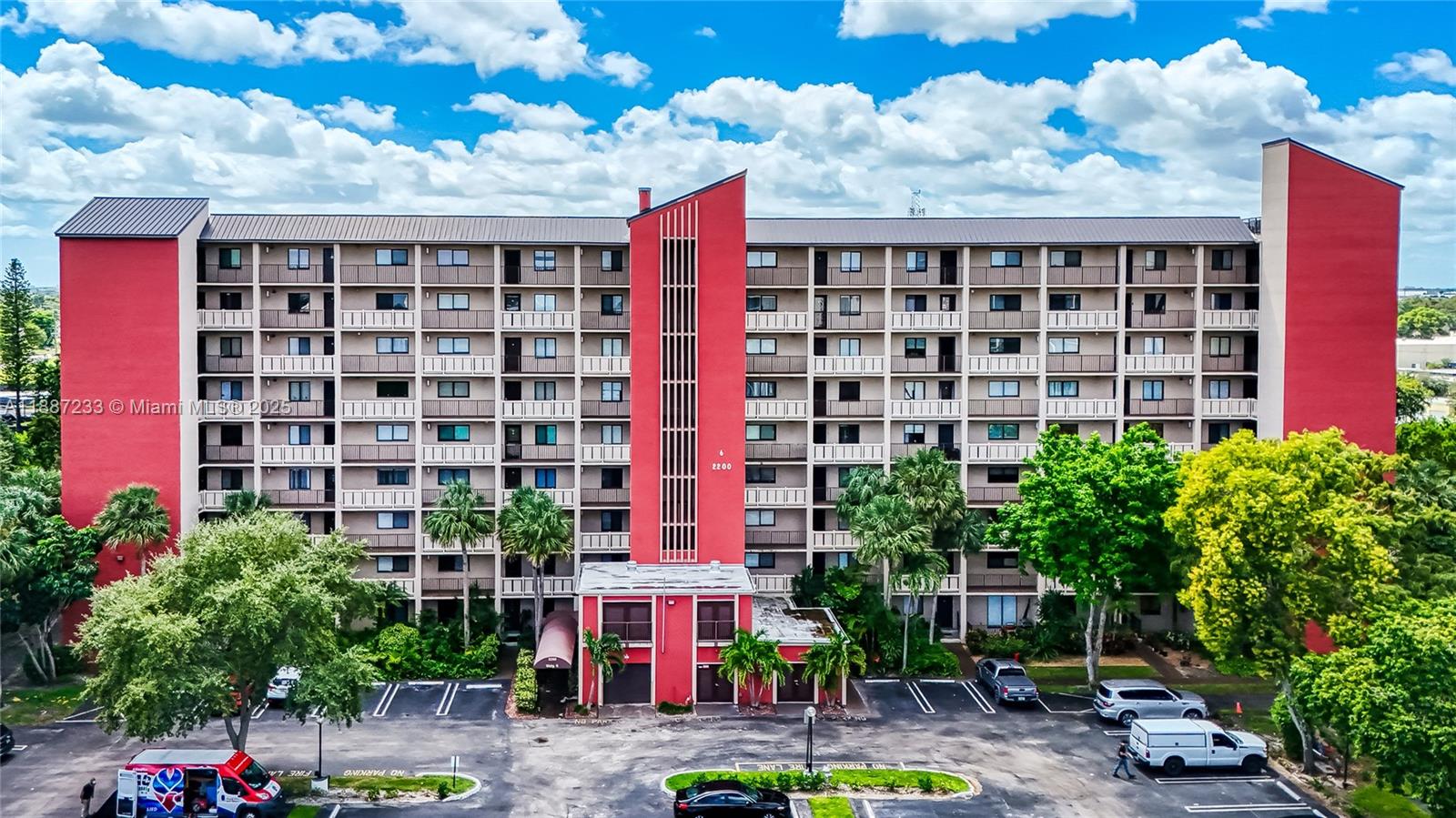 CYPRESS BEND CONDOMINIUM - Residential