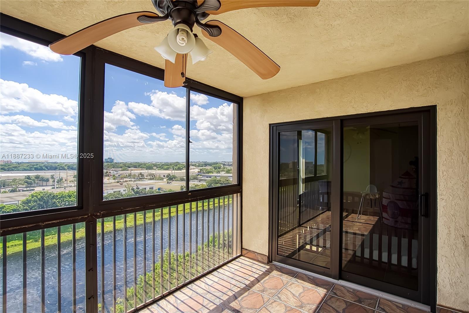 CYPRESS BEND CONDOMINIUM - Residential