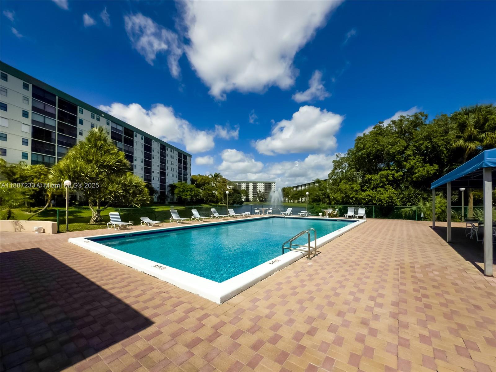 CYPRESS BEND CONDOMINIUM - Residential