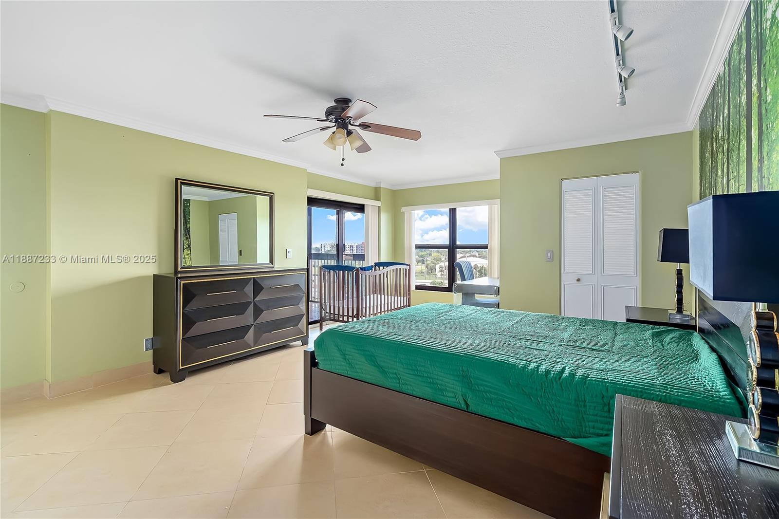 CYPRESS BEND CONDOMINIUM - Residential