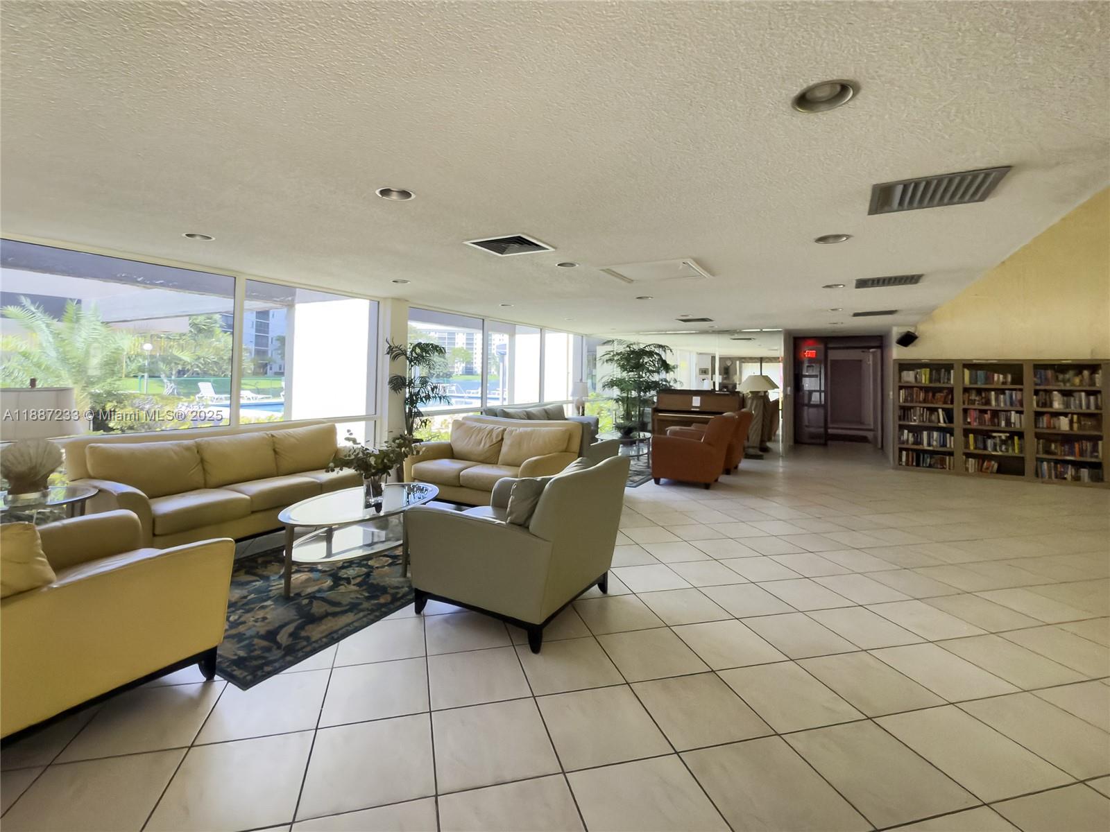 CYPRESS BEND CONDOMINIUM - Residential