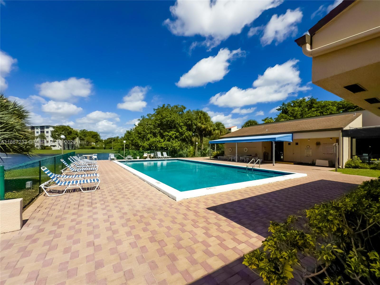 CYPRESS BEND CONDOMINIUM - Residential