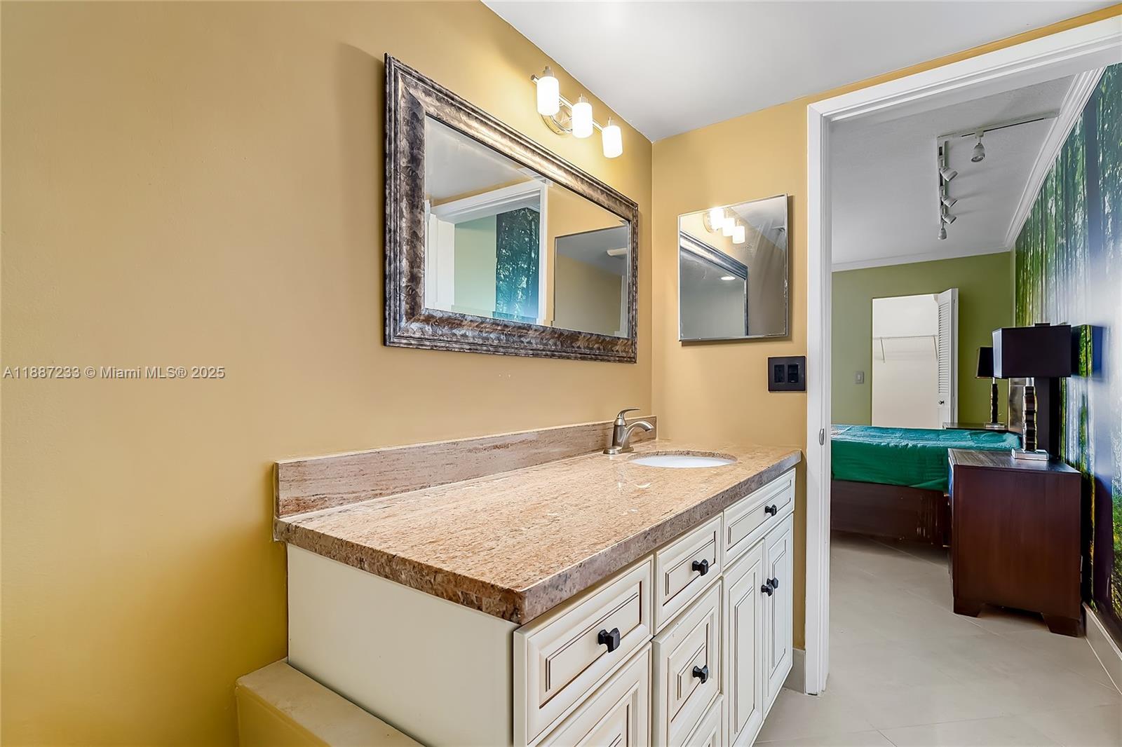 CYPRESS BEND CONDOMINIUM - Residential
