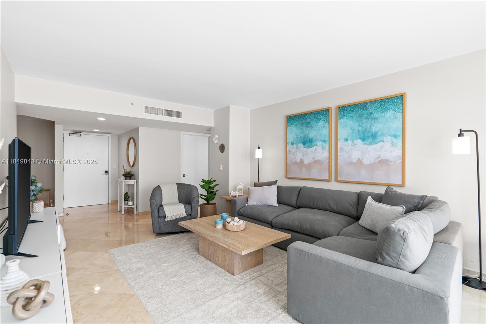 16500 Collins Ave 1752