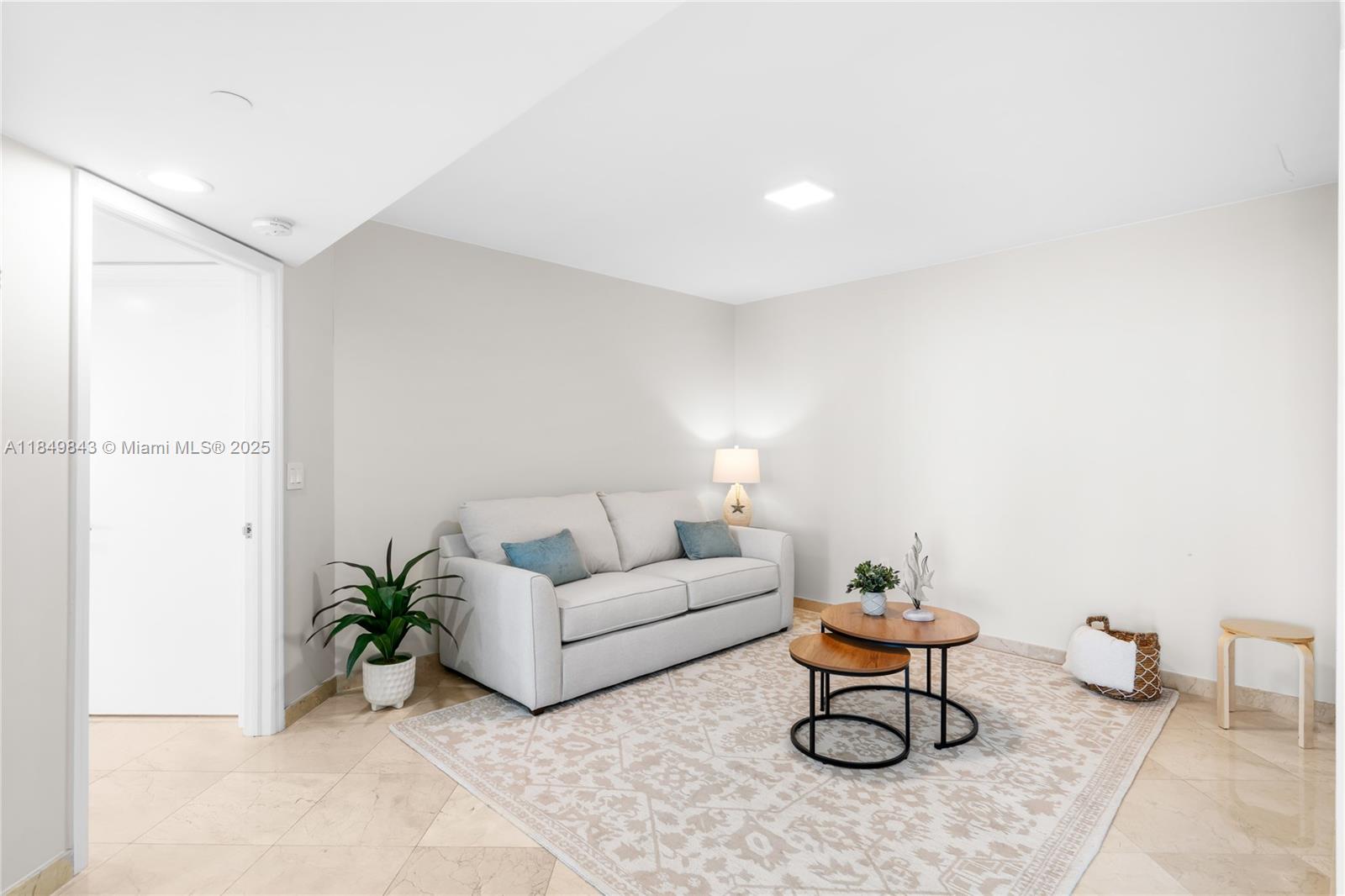 OCEANIA V CONDO - Residential Lease