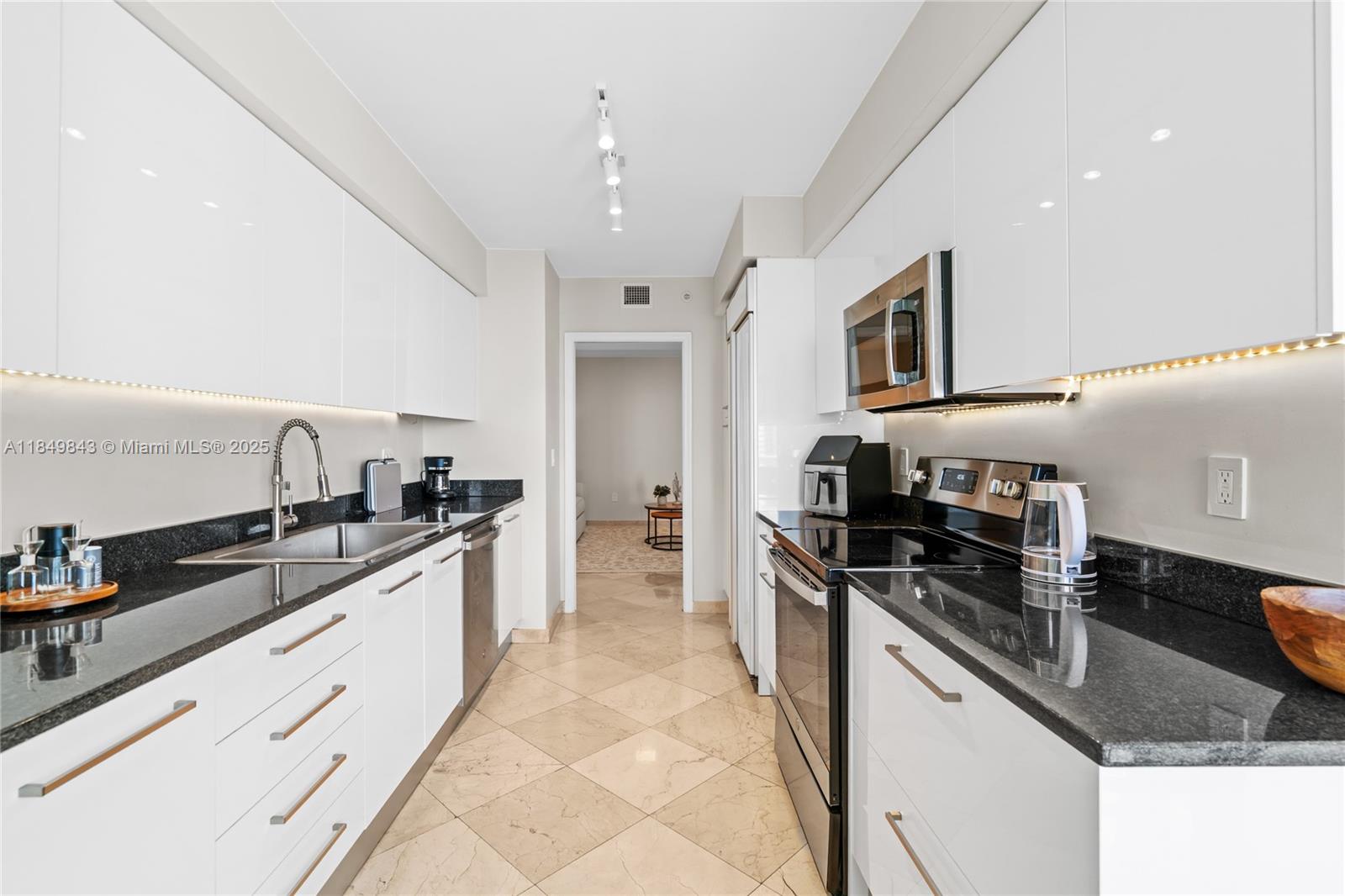 OCEANIA V CONDO - Residential Lease