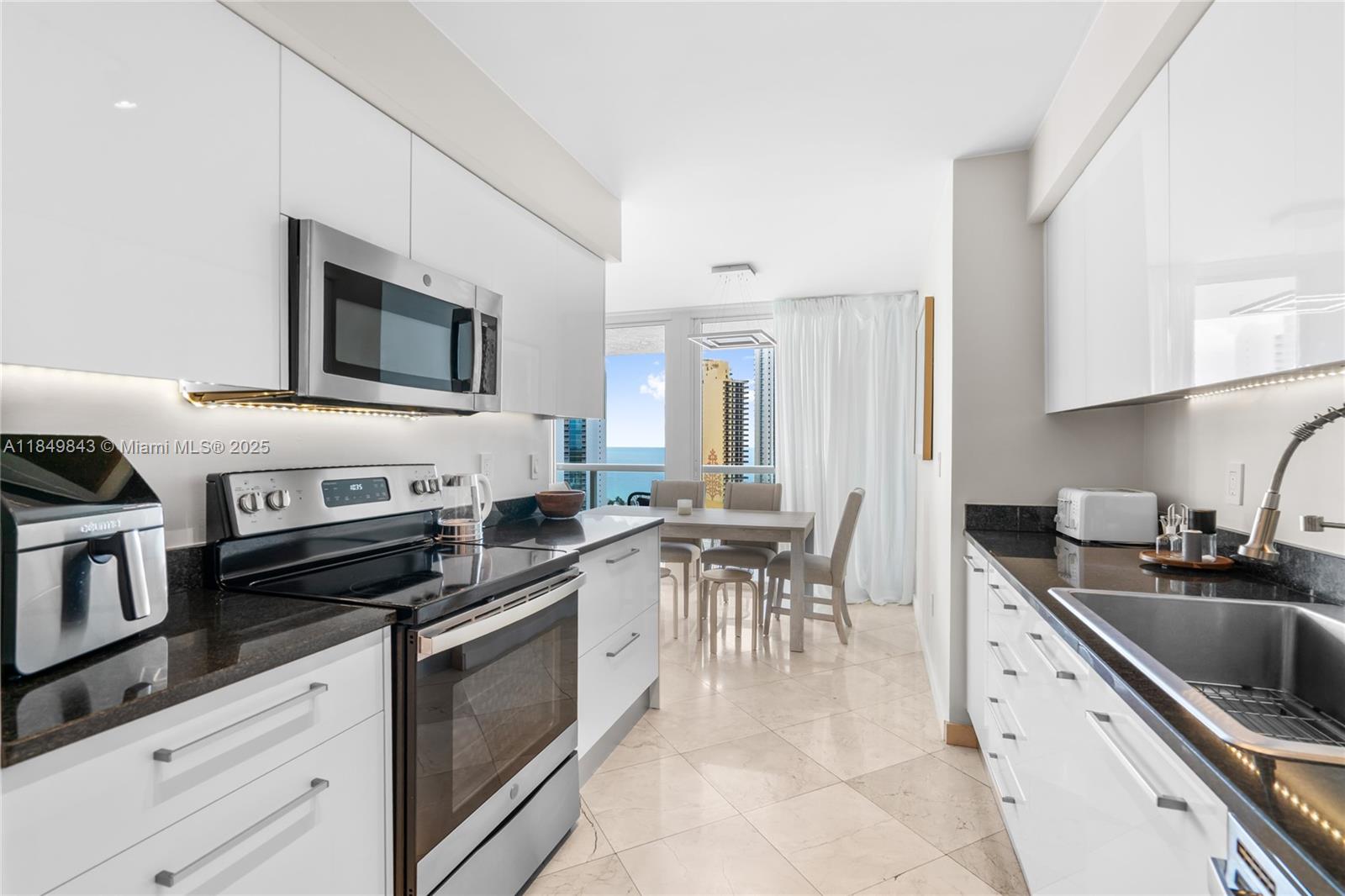 16500 Collins Ave 1752