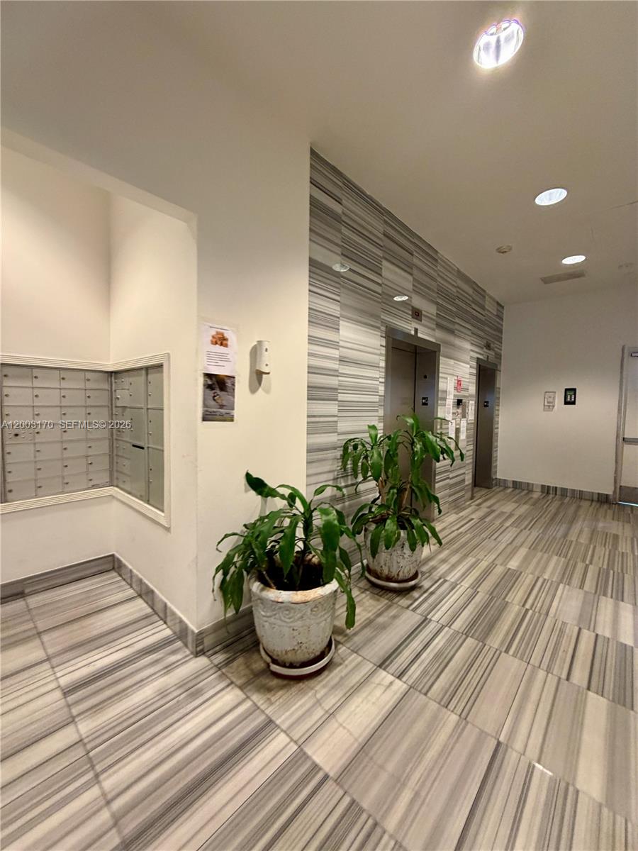 219 NW 12th Ave 709