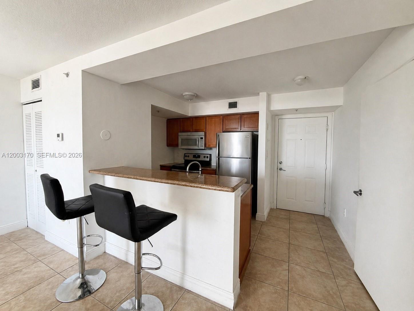 SAN LORENZO CONDO - Residential Lease