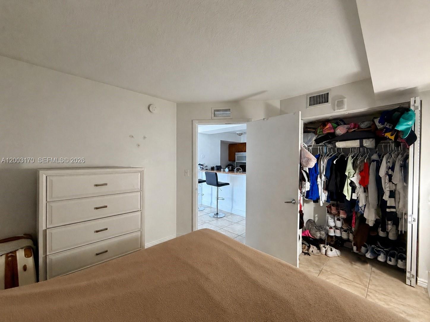SAN LORENZO CONDO - Residential Lease
