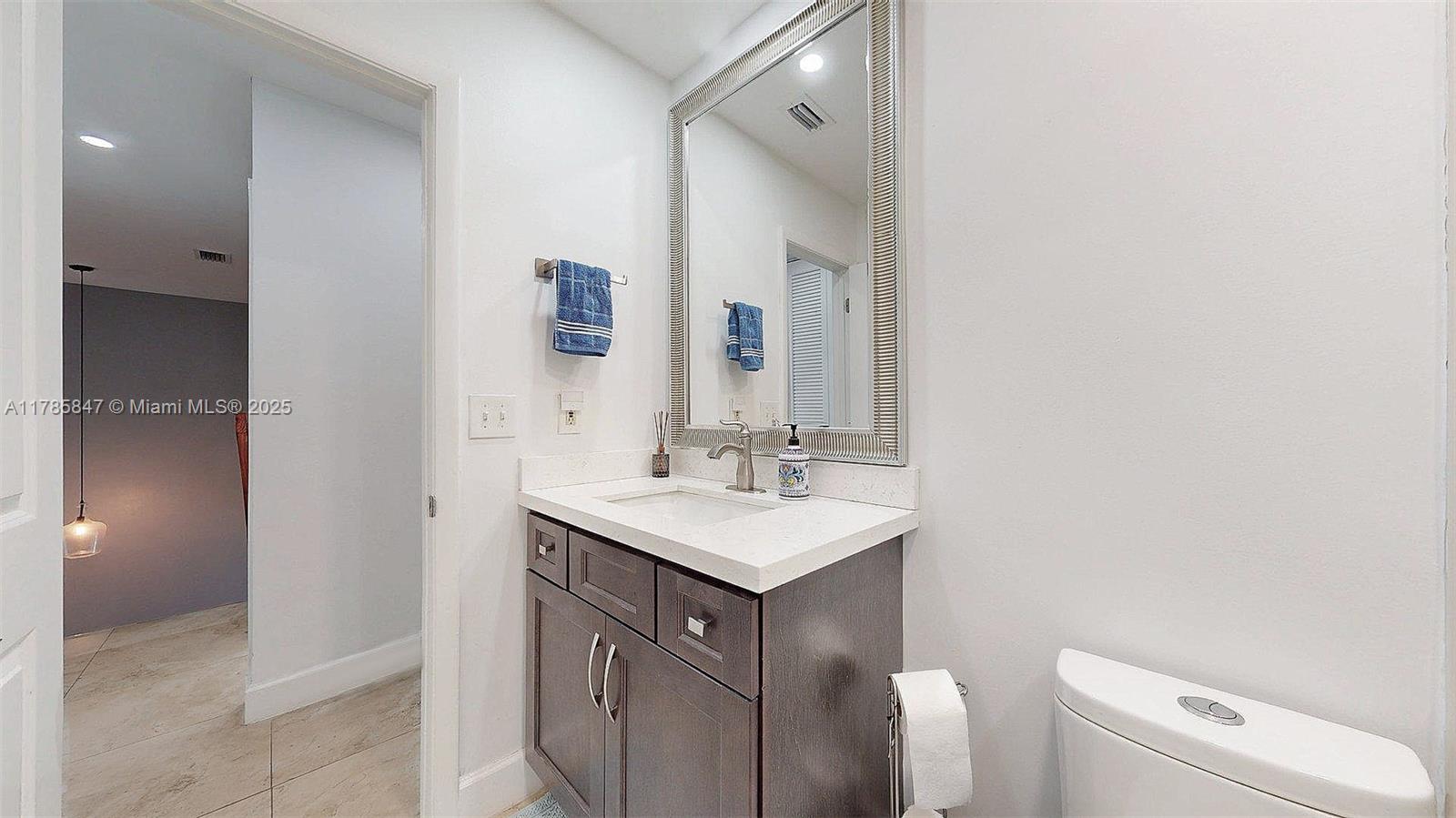 PEMBROKE LAKES SOUTH - Residential