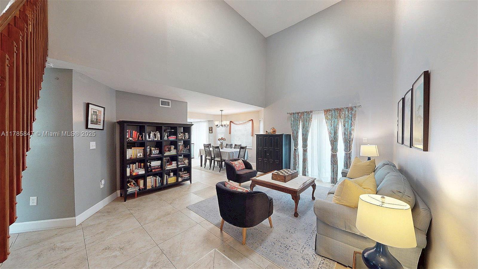 PEMBROKE LAKES SOUTH - Residential