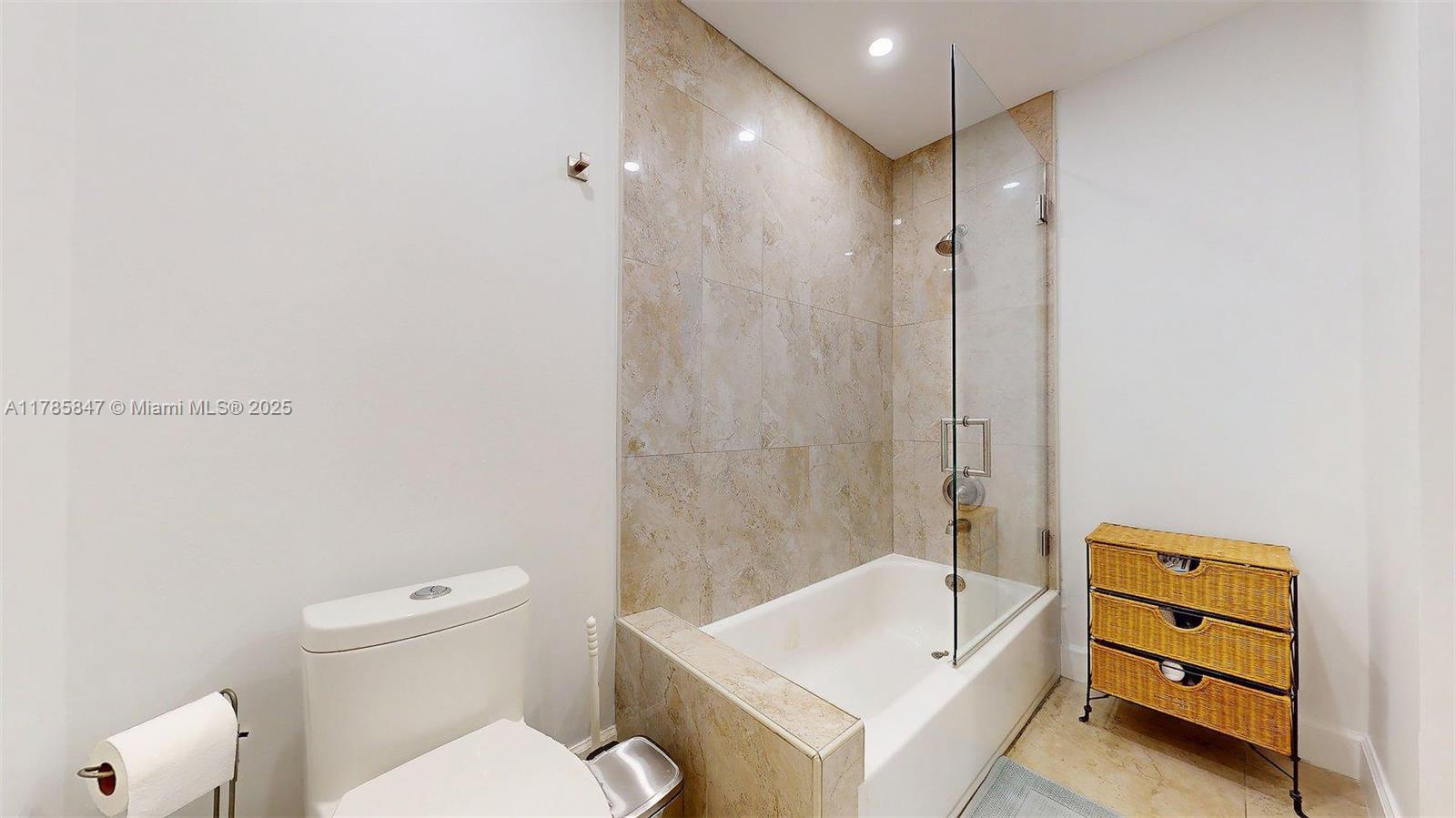 PEMBROKE LAKES SOUTH - Residential