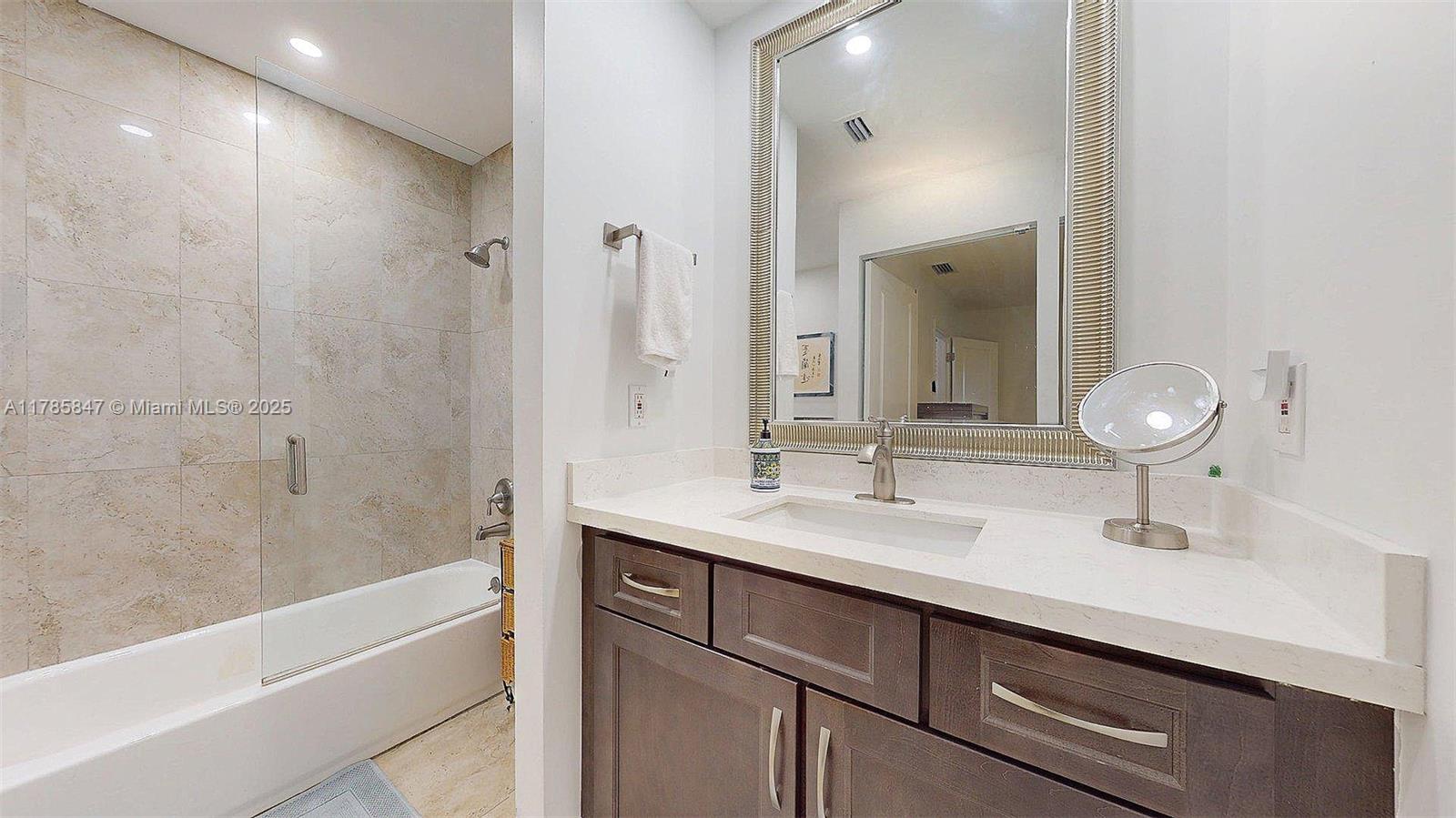 PEMBROKE LAKES SOUTH - Residential
