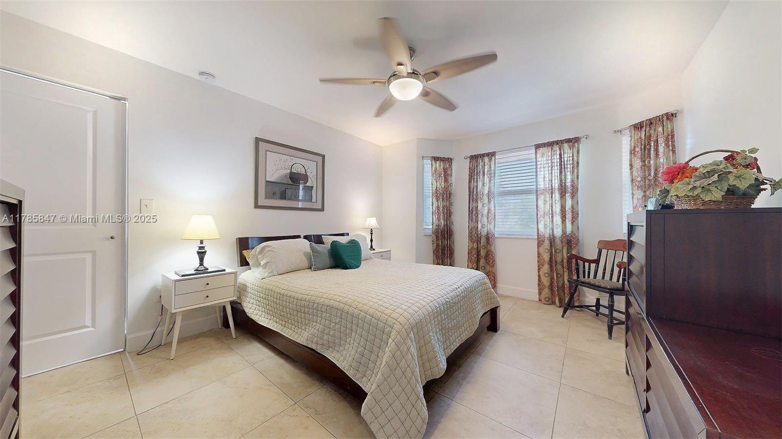 PEMBROKE LAKES SOUTH - Residential