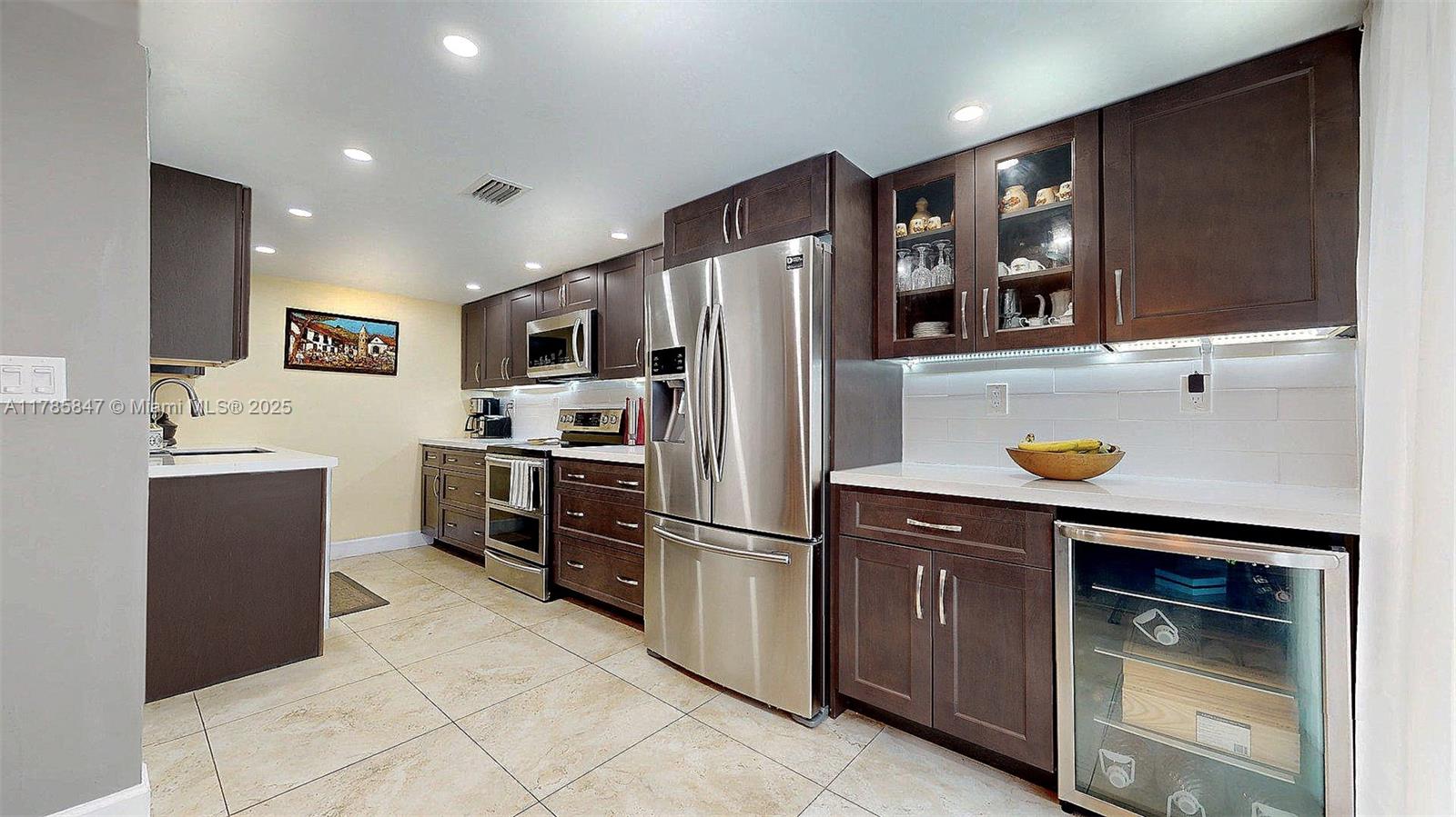 PEMBROKE LAKES SOUTH - Residential