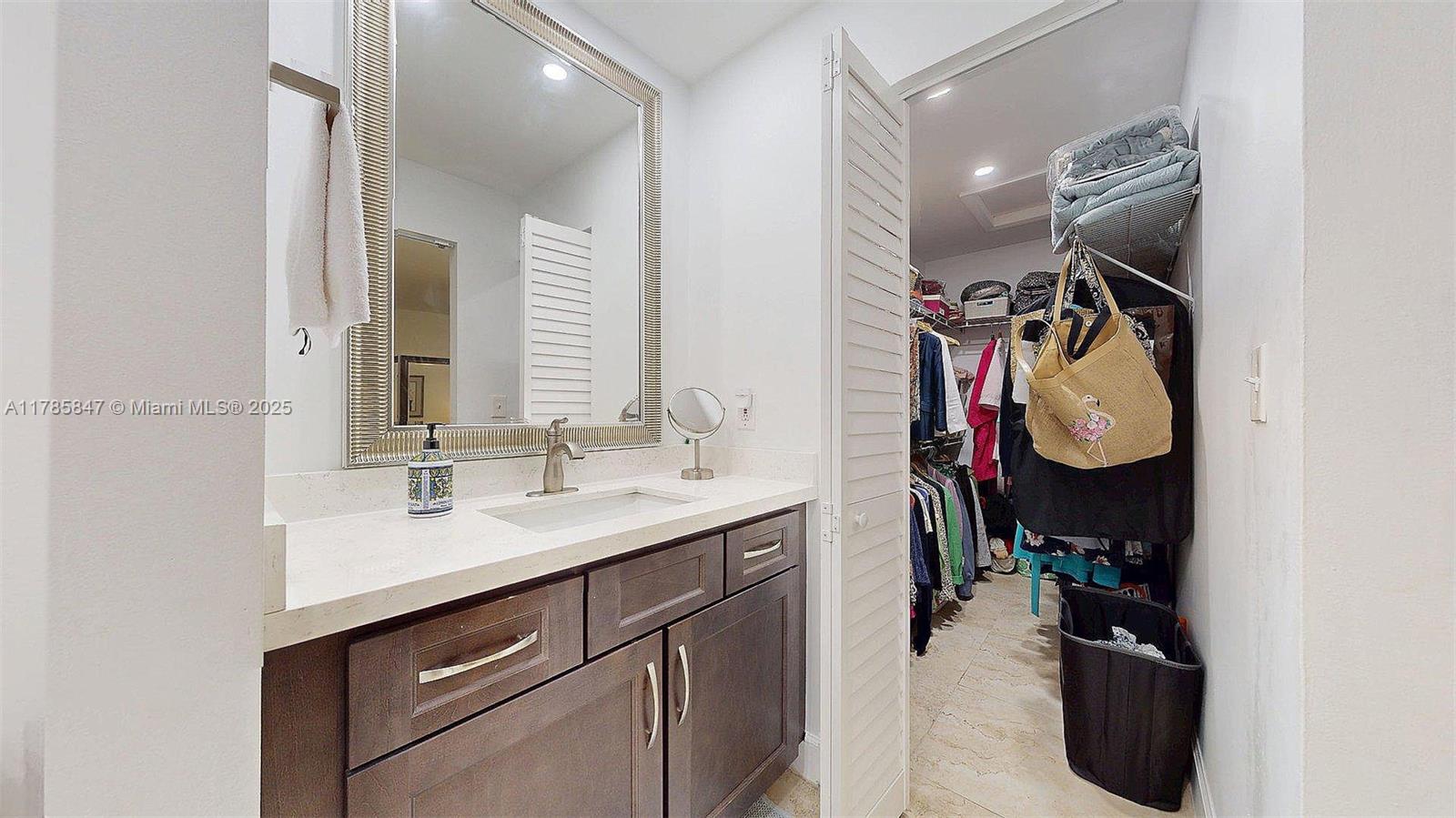 PEMBROKE LAKES SOUTH - Residential