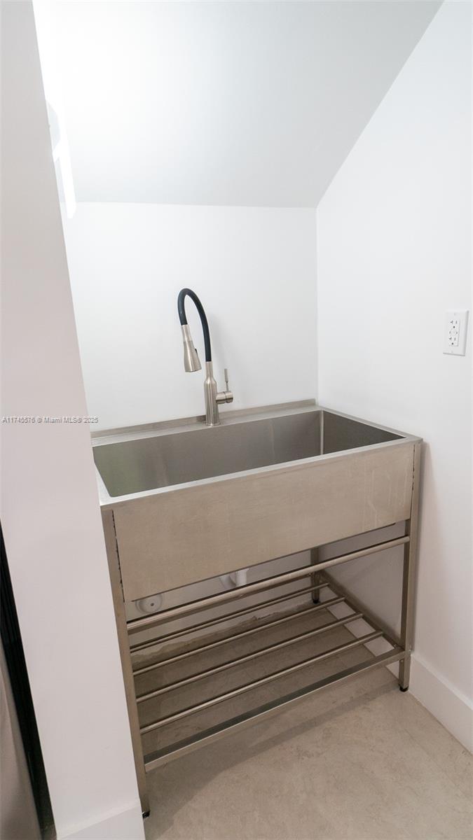 DEVERAS SUB - Residential