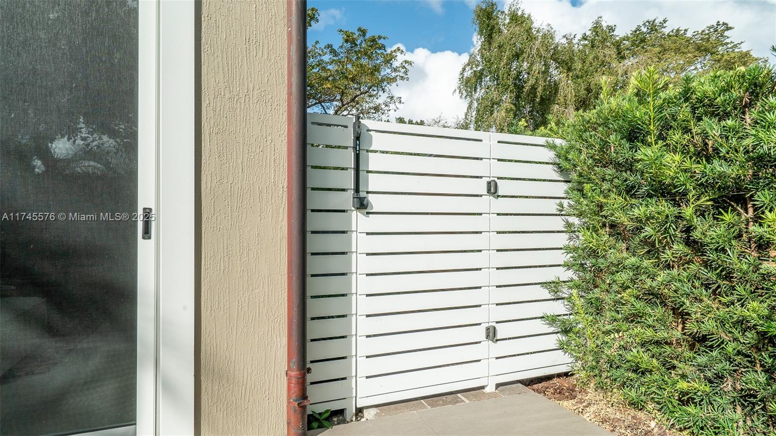 DEVERAS SUB - Residential