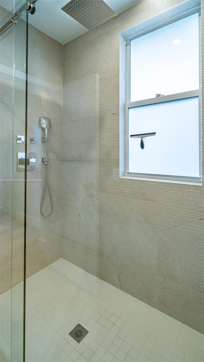 DEVERAS SUB - Residential