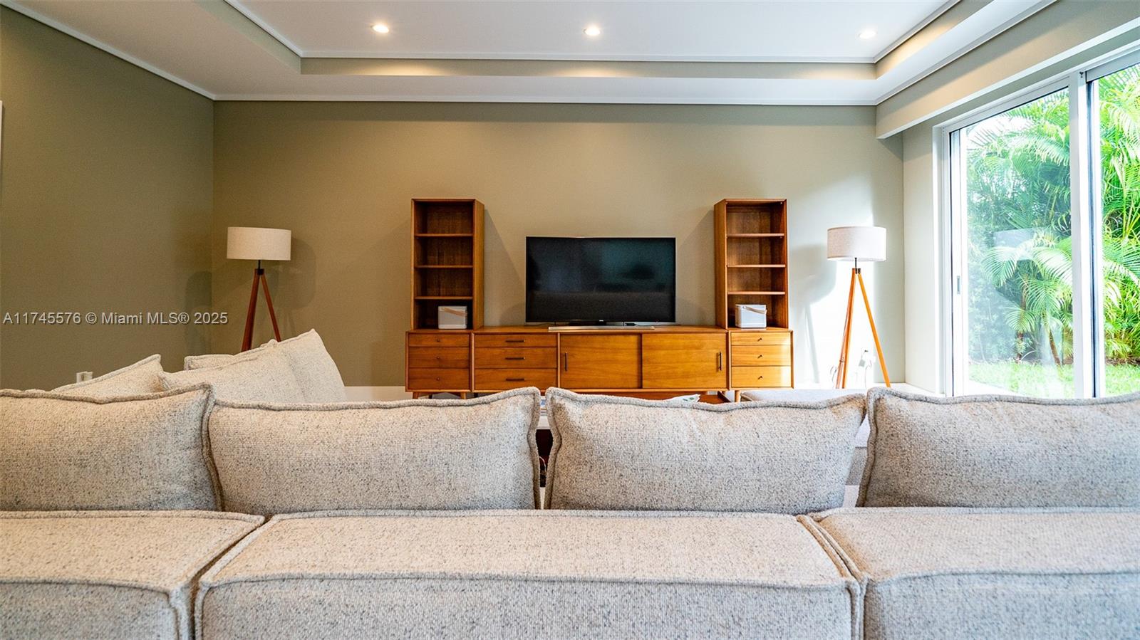 DEVERAS SUB - Residential