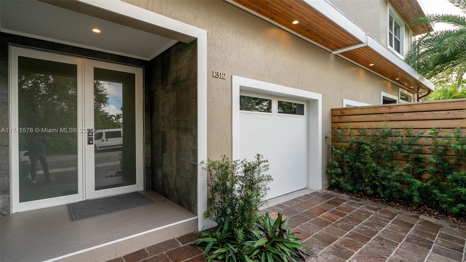 DEVERAS SUB - Residential