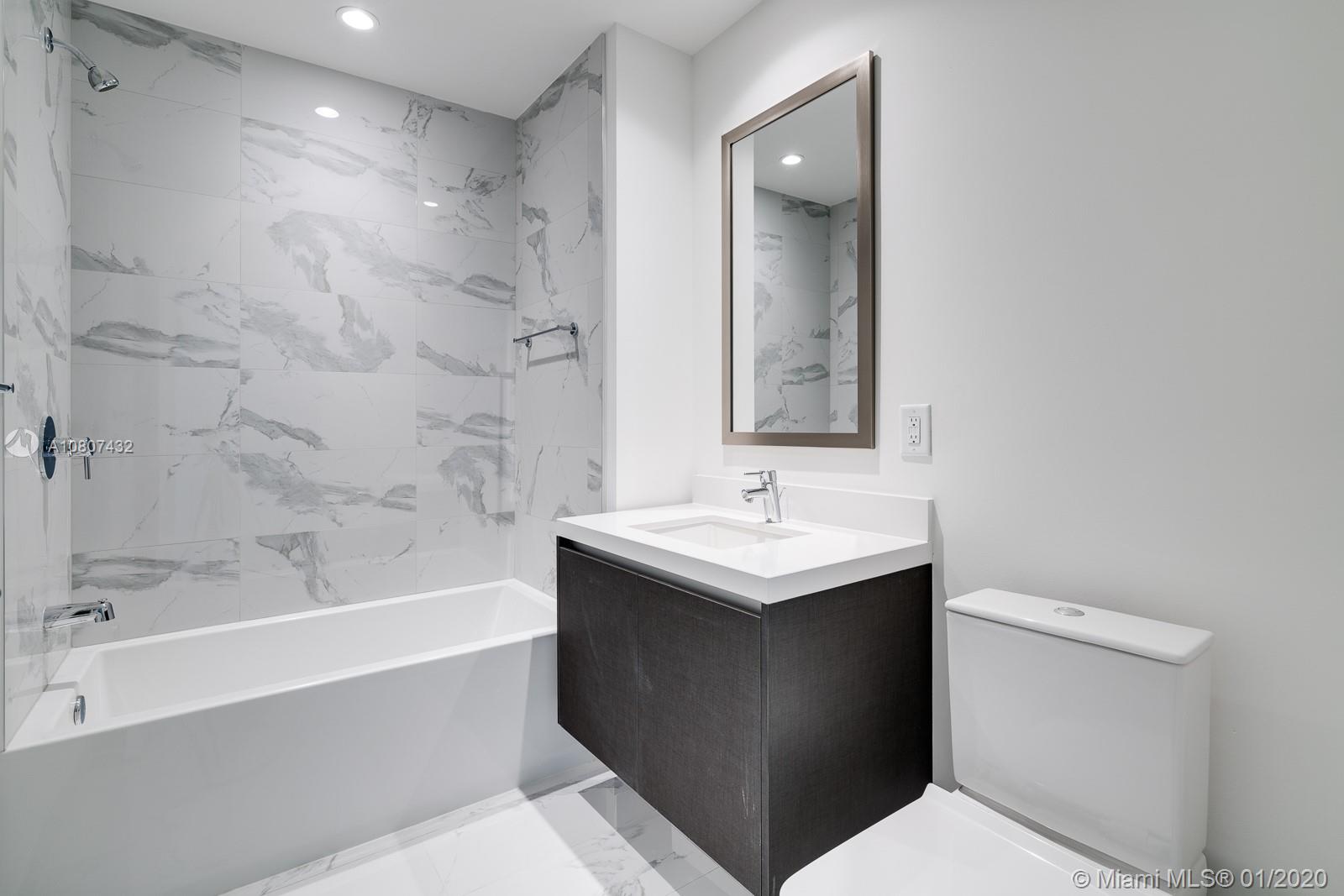 PARAMOUNT MIAMI - Residential Lease