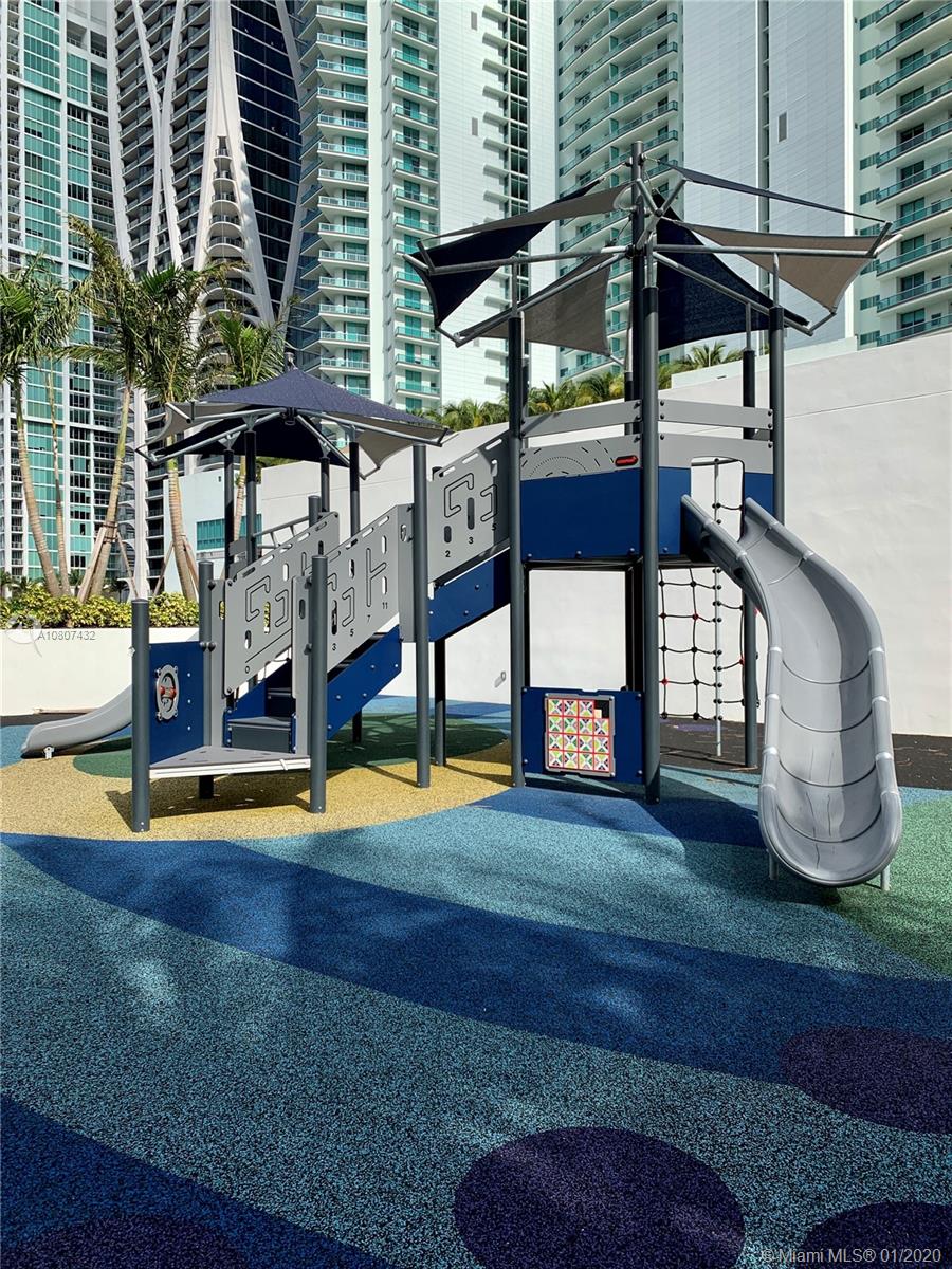 PARAMOUNT MIAMI - Residential Lease